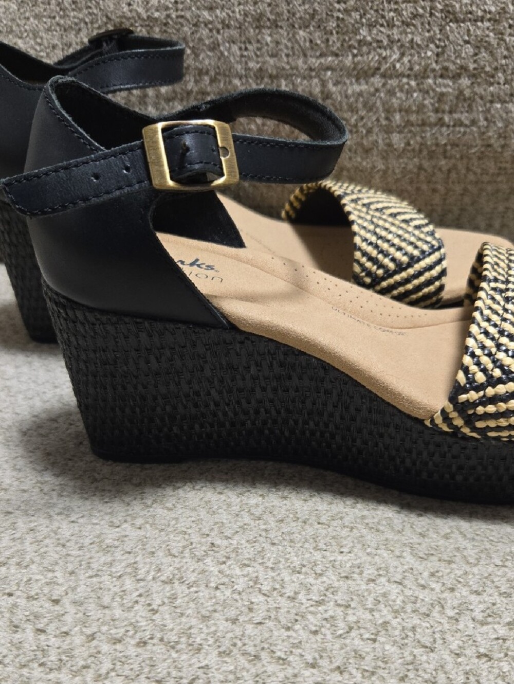 Clarks Rose Ease Women's Black and Natural Woven Ankle-Strap Wedge Sandals 7 - Picture 6 of 7
